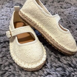 Old Navy Kids Cream Floral Espadrille Sandals